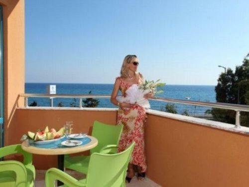 Vella Beach Hotel Tosmur Exterior foto